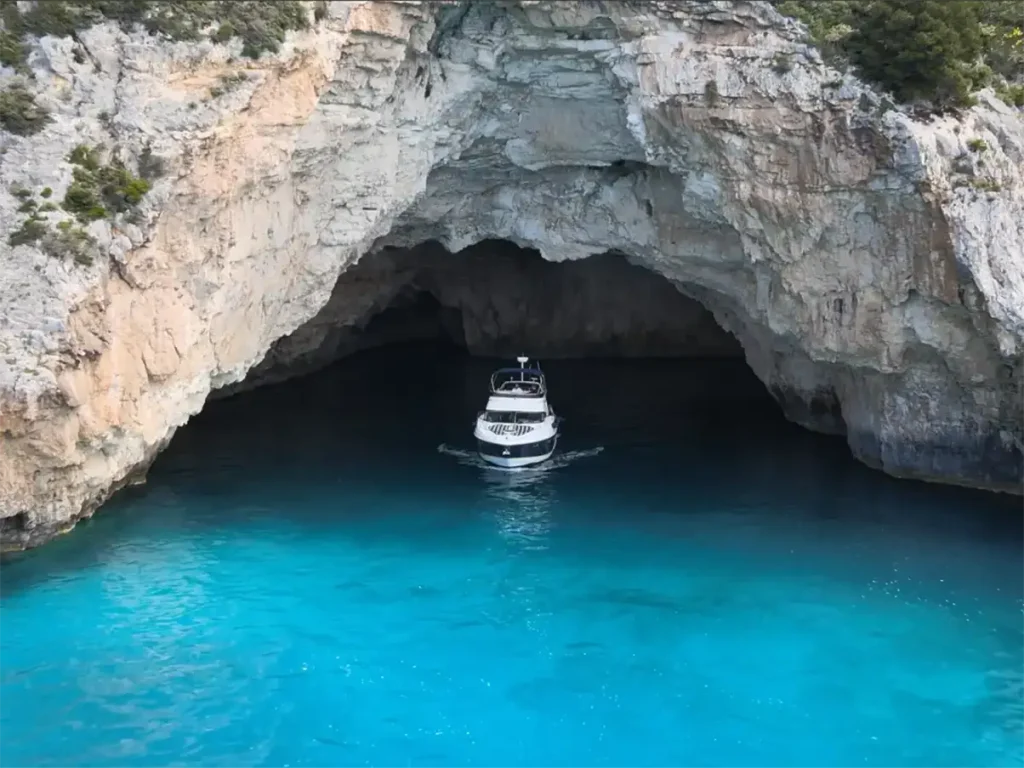 ladybonthesea corfu19